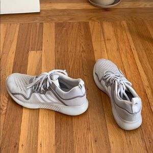 Adidas Edge Bounce with Box